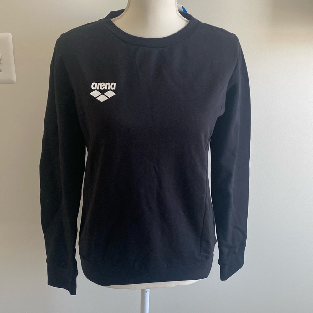 Arena size xs crew neck